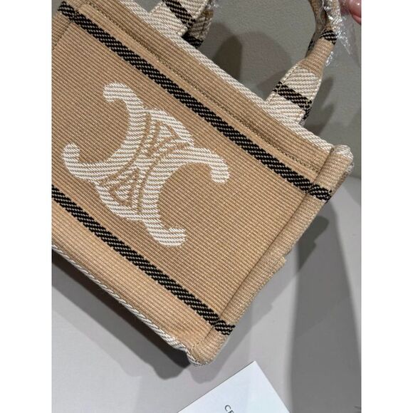 Celine Women Pre-Loved Bag Very Good Condition - Picture 6 of 9